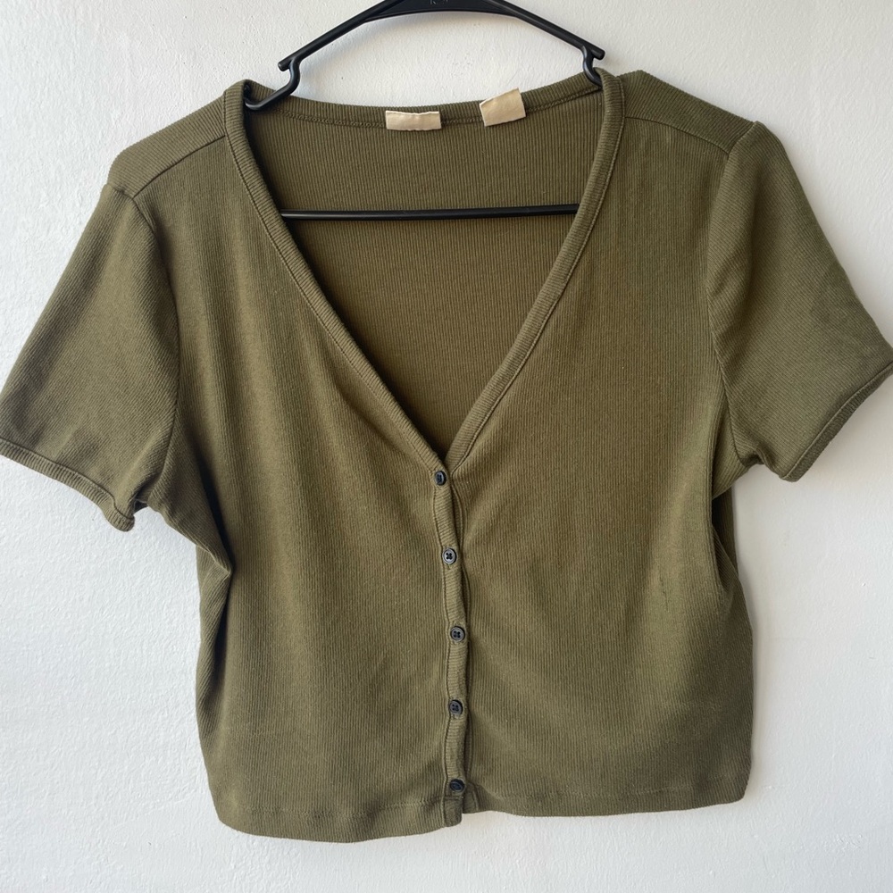 Levi’s Cropped Button Up Shirt Size Medium
